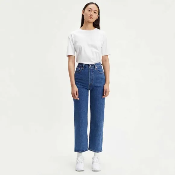 🔥🔥🔥 Levi's Premium RIBCAGE STRAIGHT ANKLE JEANS
