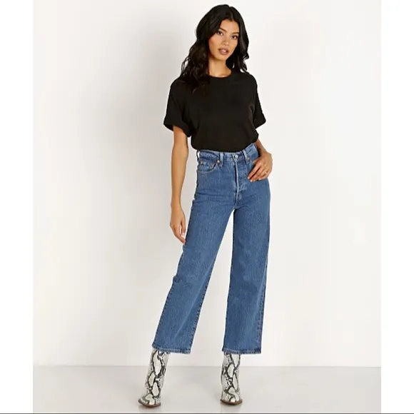 🔥🔥🔥 Levi's Premium RIBCAGE STRAIGHT ANKLE JEANS
