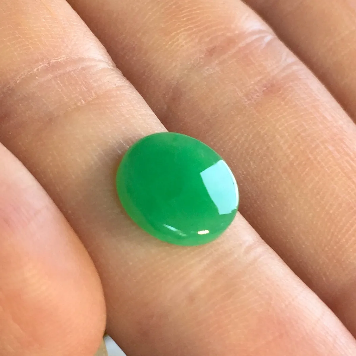 2.29 ct. Marlborough Green Chalcedony, 2.29 ct. Cabochon, Master cut