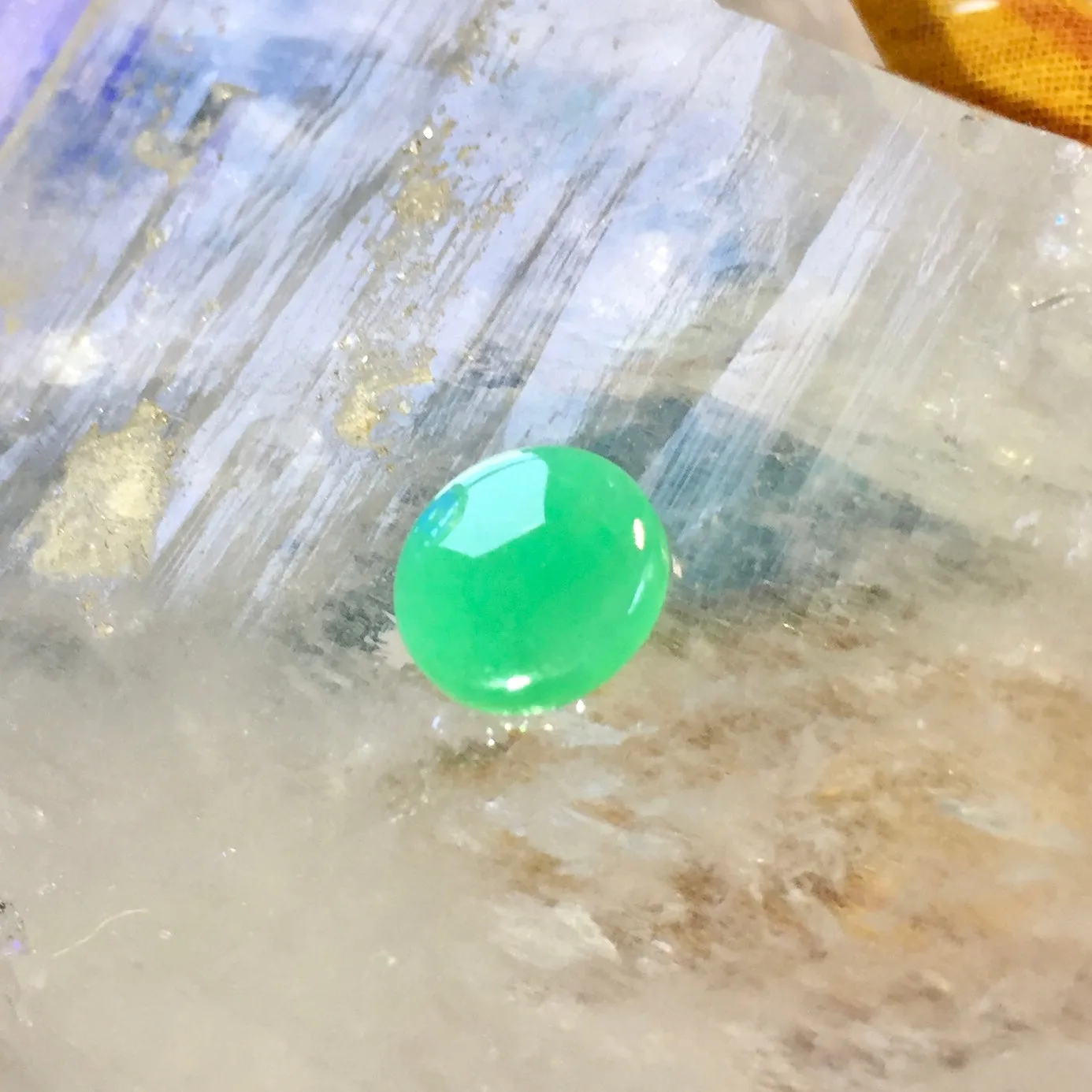 2.29 ct. Marlborough Green Chalcedony, 2.29 ct. Cabochon, Master cut