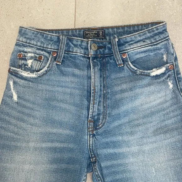 Abercrombie &amp; Fitch Simone high rise straight leg jeans