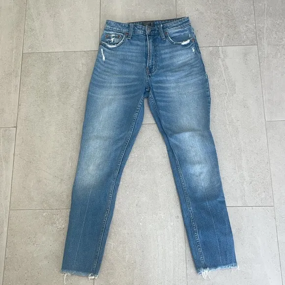 Abercrombie &amp; Fitch Simone high rise straight leg jeans