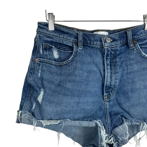 Abercrombie &amp; Fitch Ultra High Rise Mom Curve Love Denim Shorts in Blue Size 32