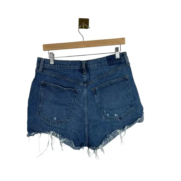 Abercrombie &amp; Fitch Ultra High Rise Mom Curve Love Denim Shorts in Blue Size 32