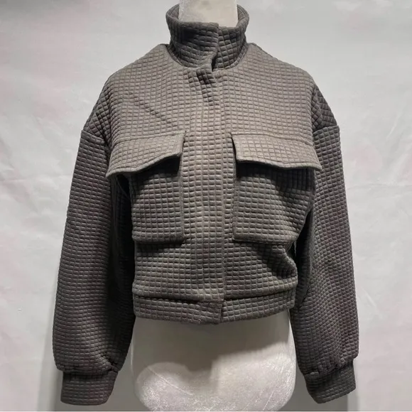 Area Stars Grey Quilted Cropped Snap Front Utility Jacket Nila Size Large