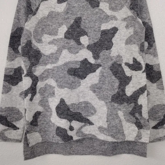 Athleta Camo Undercover Alpaca Merino Wool Women's Pullover Crew-Neck Sweater