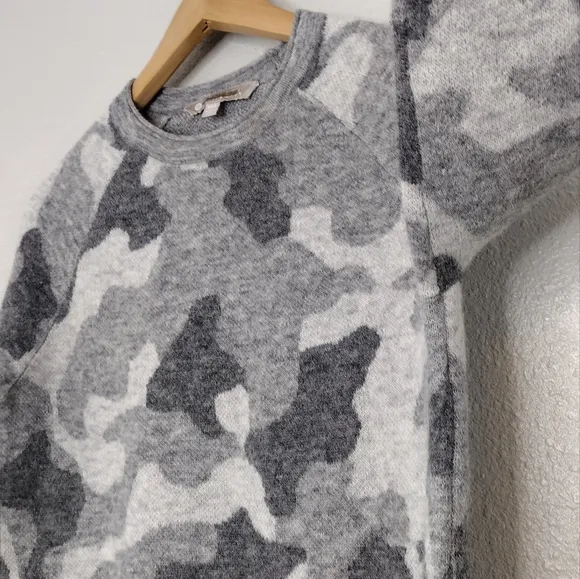 Athleta Camo Undercover Alpaca Merino Wool Women's Pullover Crew-Neck Sweater