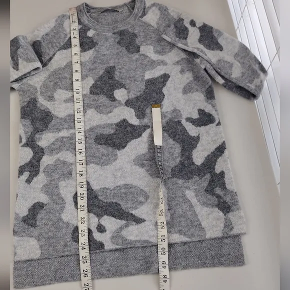Athleta Camo Undercover Alpaca Merino Wool Women's Pullover Crew-Neck Sweater