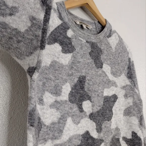 Athleta Camo Undercover Alpaca Merino Wool Women's Pullover Crew-Neck Sweater