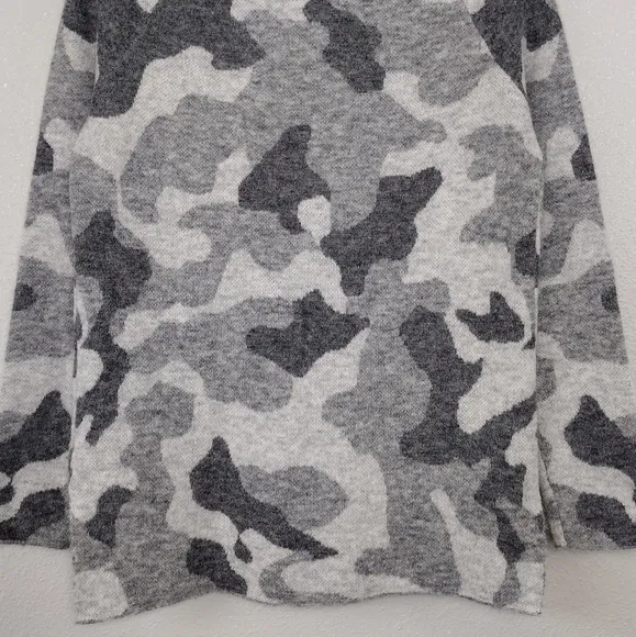 Athleta Camo Undercover Alpaca Merino Wool Women's Pullover Crew-Neck Sweater