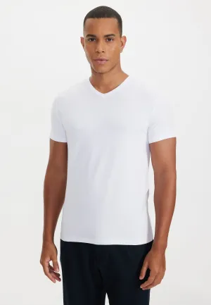 Beyaz V-Yaka Regular Fit Pamuk Elastan Karışımlı Basic Erkek T-Shirt THEO