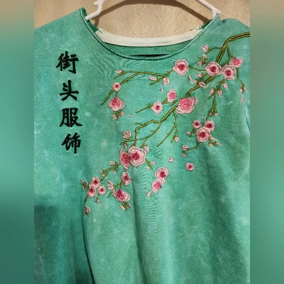 Blind Rooster Embroidered Sweatshirt Size Medium
