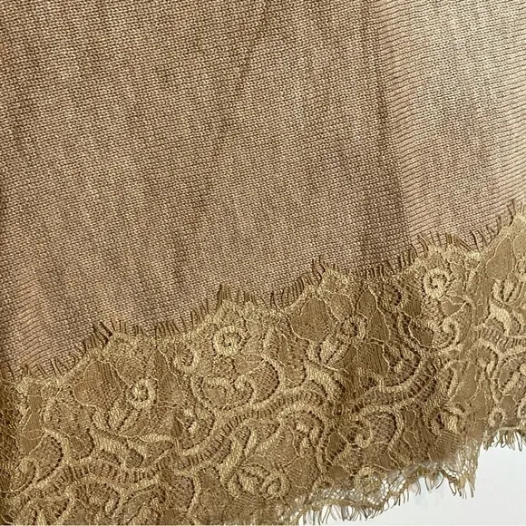 Chico's Amina Lace Sweater  size 4 is a xxl 20