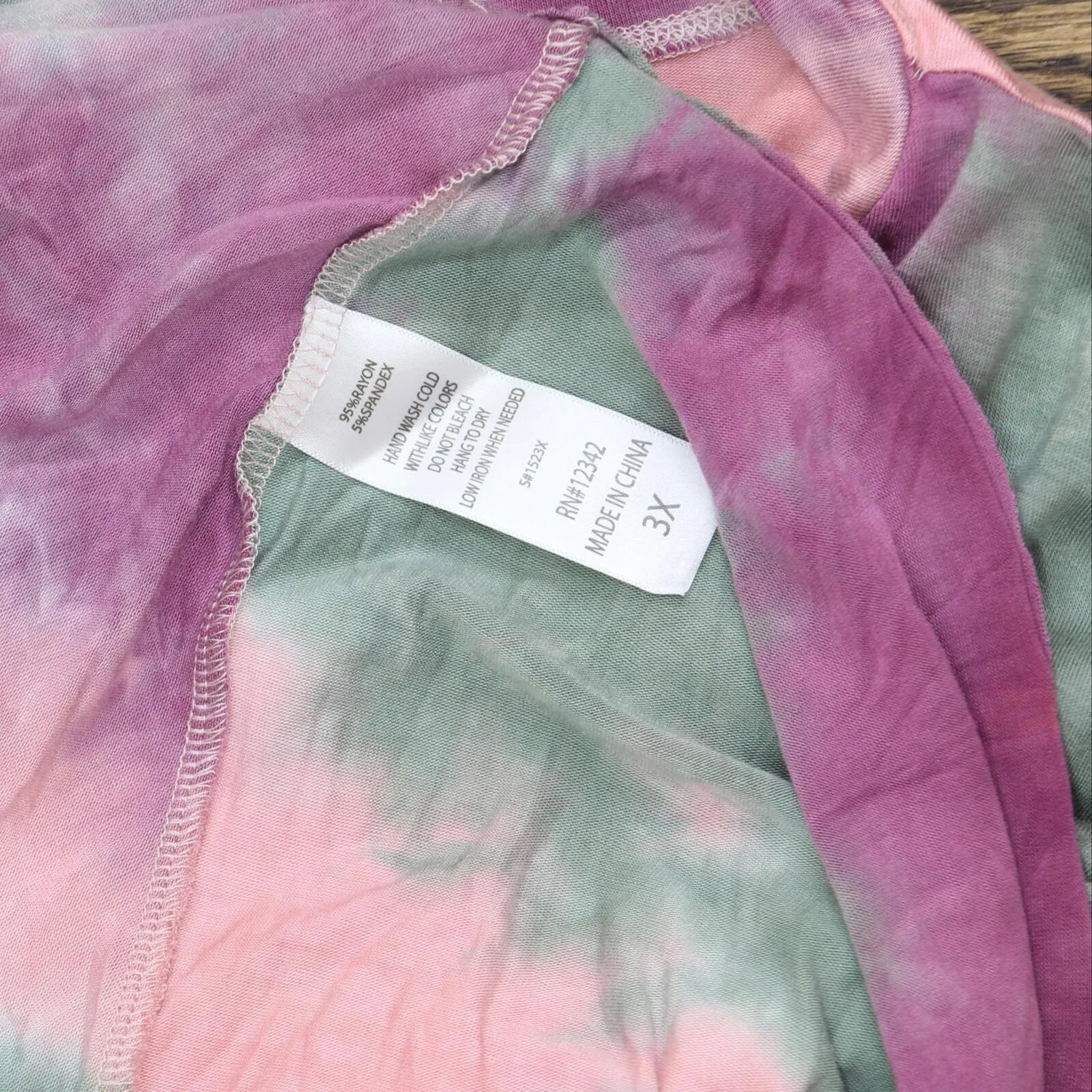 Coin 1804 Womens Plus Size Hand Tie Dye V-Neck Rolled Sleeve Top 1528X-407
