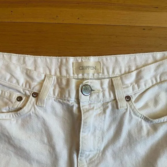 Crippen white straight leg cropped jeans. Size 29.