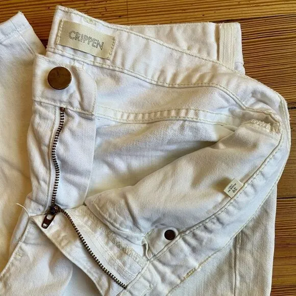 Crippen white straight leg cropped jeans. Size 29.