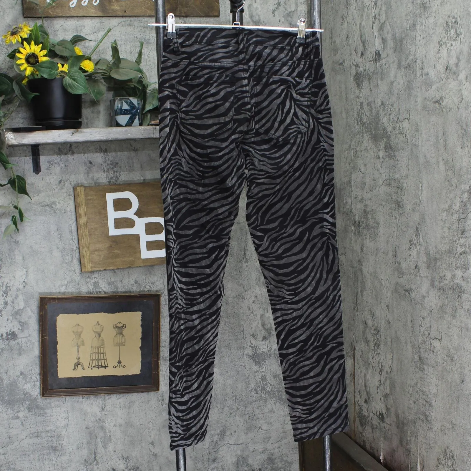 DG2 by Diane Gilman Crushed Velvet Straight Leg Animal Print Jeans Black Tiger 0