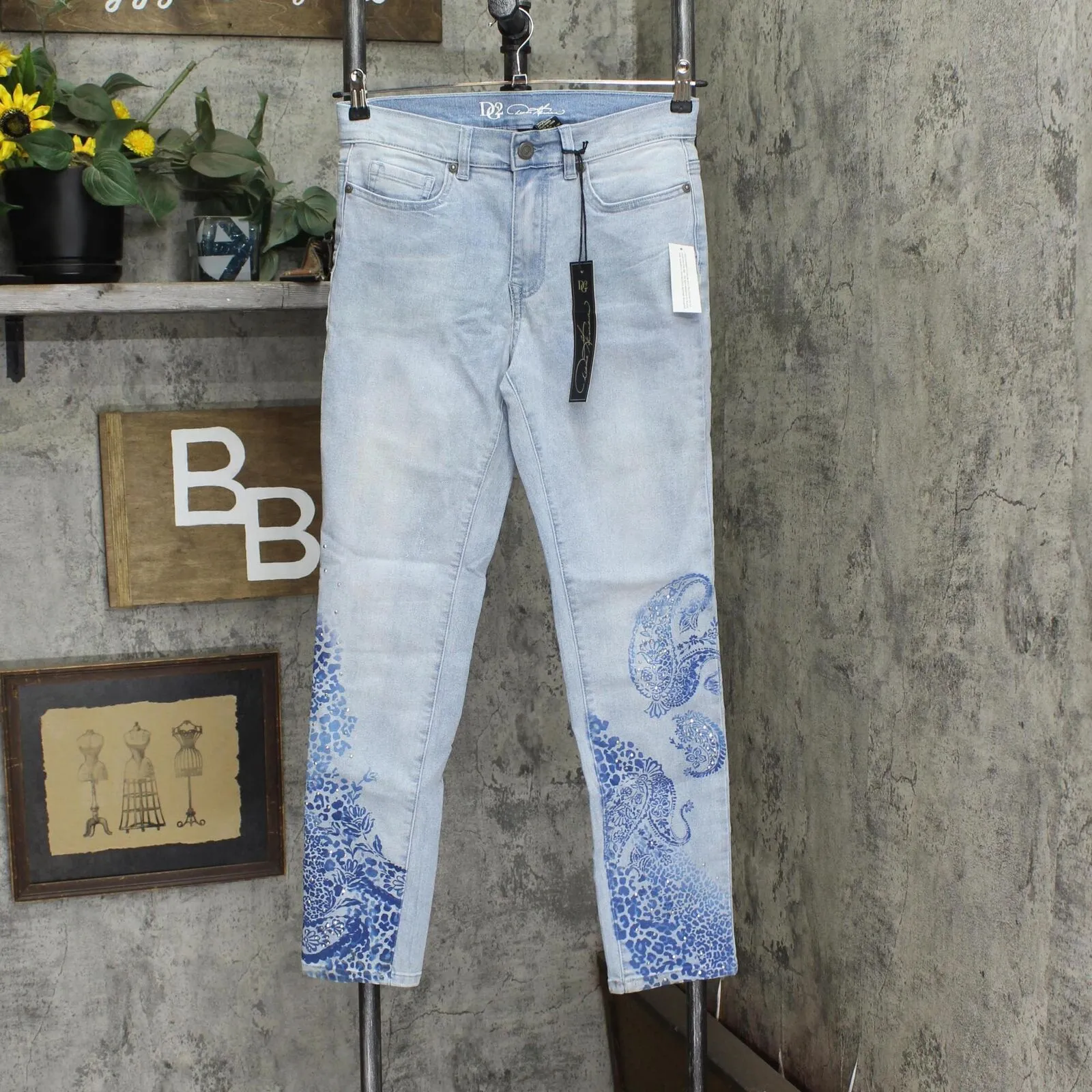 DG2 Womens Stretch Artwork Slim Leg Jean 728913 Light Blue 2