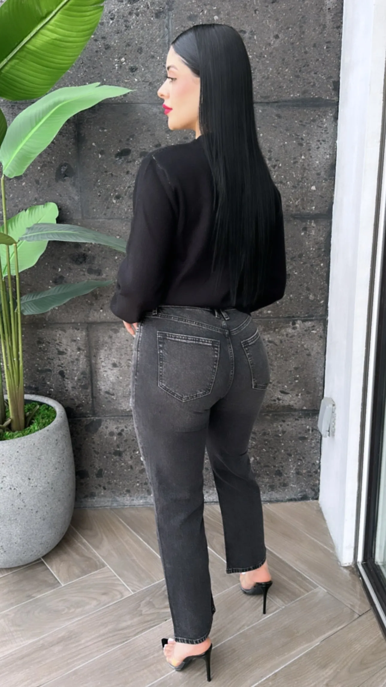 E0001780TO-NEBUL SUPER HIGH RISE STRAIGHT JEANS