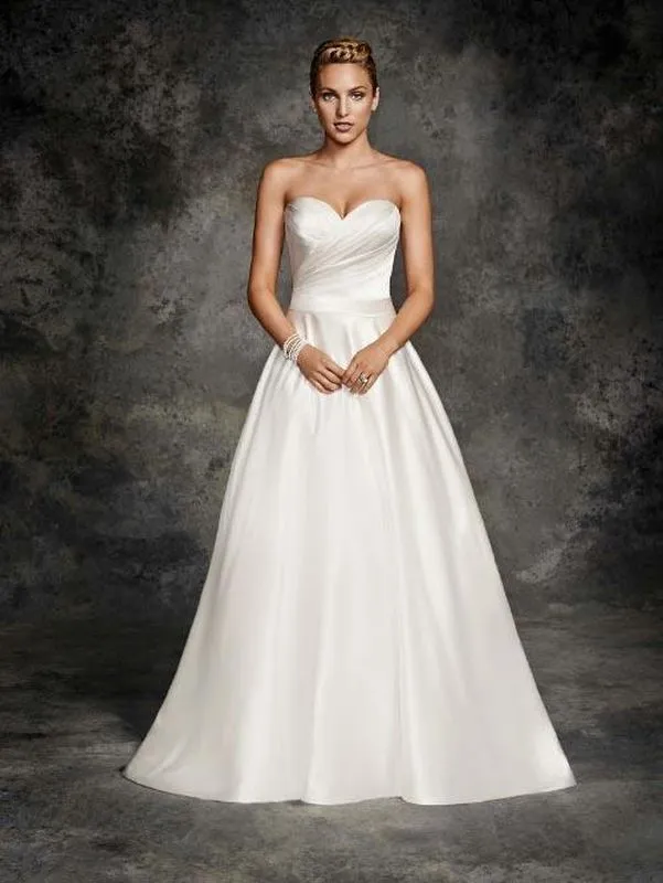 Ella Rosa Size 10 BE271 Champagne Gown
