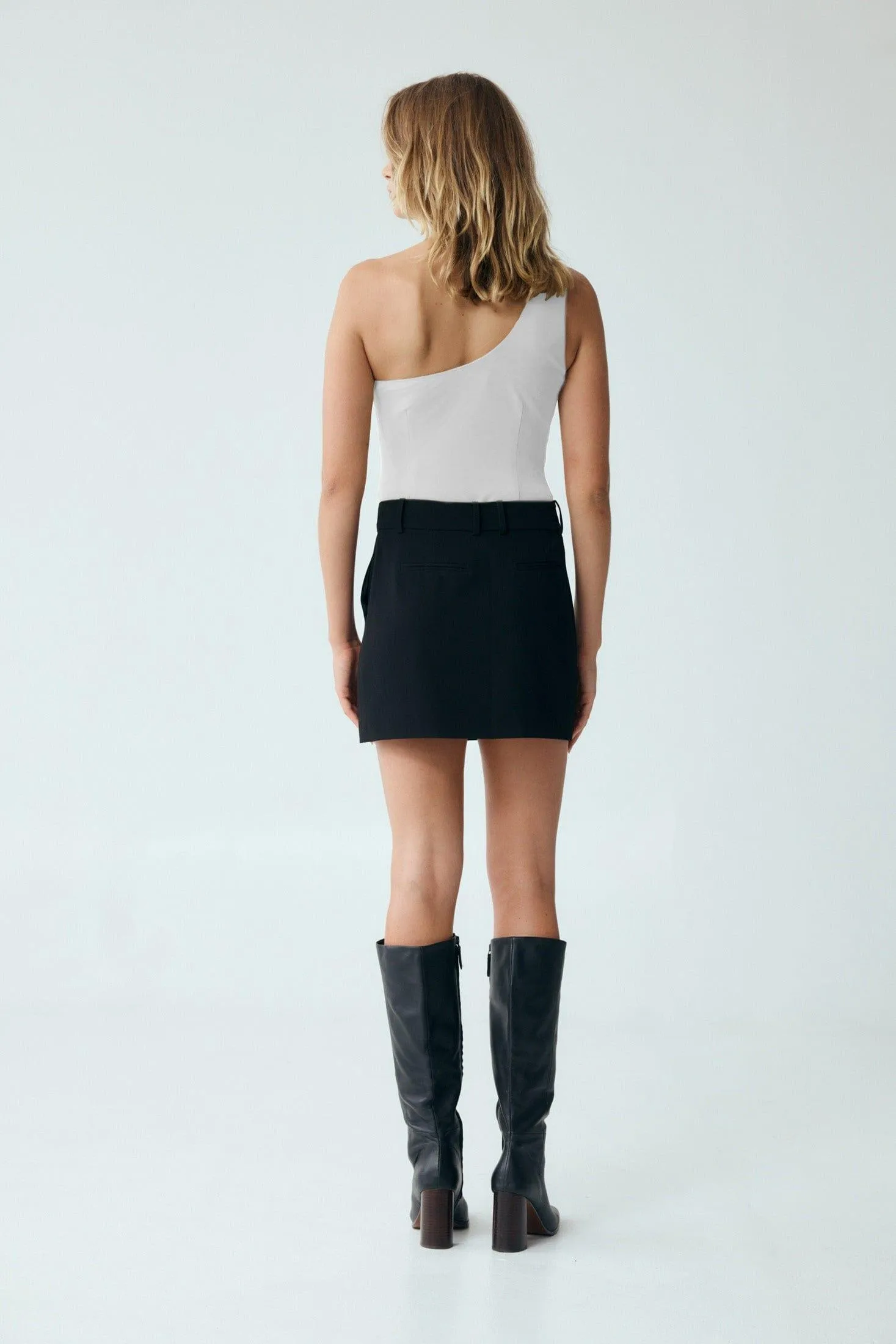 FORM ONE SHOULDER TOP | OFF WHITE