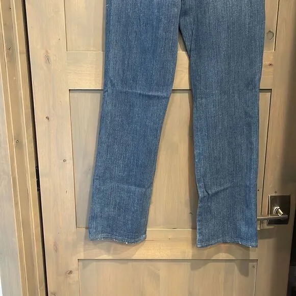 Frame women’s jeans size 27 High waisted 13 rise, inseam 32.5 excellent shape.