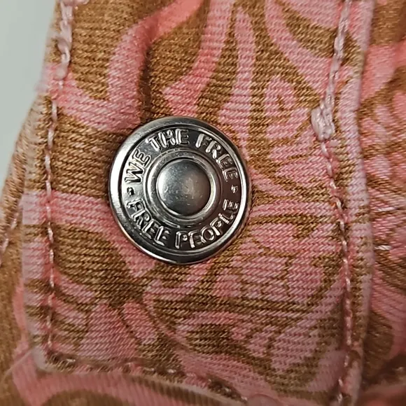 Free People Throw It Back Reversible Flare Jeans High-Rise Flare Jeans Pink Tan