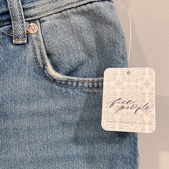 Free People We The Free Maggie Mid Rise Straight Button Fly Jeans 25 NWT