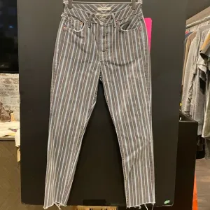 Girlfriend The Karolina high waste jeans