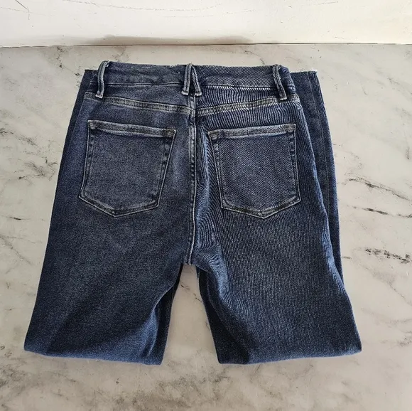 Good American Straight Leg Disstressed Blue Jeans 29 NWT