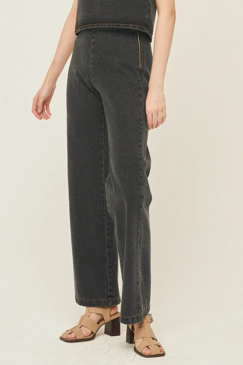 Harper Straight Leg Jeans