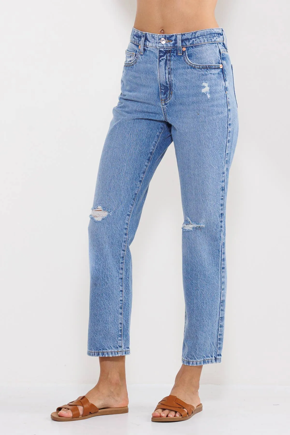 HIGH RISE SLIM STRAIGHT JEANS IN MEDIUM LIGHT
