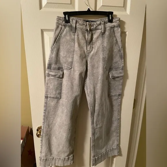 Hollister wide leg high waisted gray cargo jeans