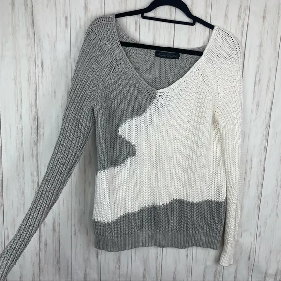 House of Harlow 1960 Revolve Adrienne Pullover in White &amp; Grey Sweater