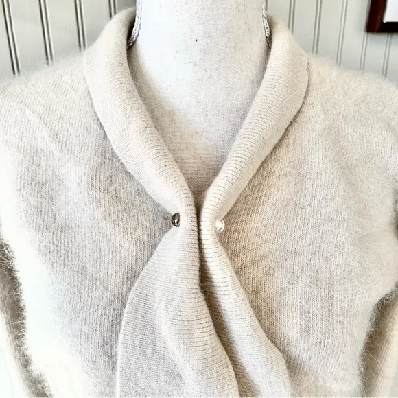 Humming Bird Angora Collard Neck Scarf Cream Color Pullover Sweater