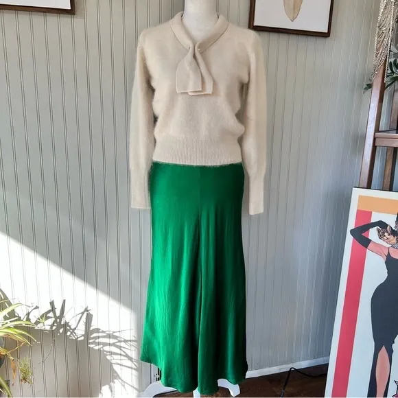 Humming Bird Angora Collard Neck Scarf Cream Color Pullover Sweater