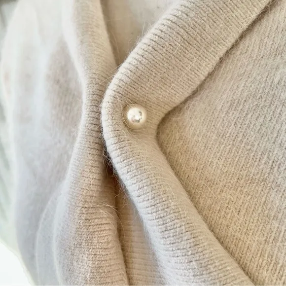 Humming Bird Angora Collard Neck Scarf Cream Color Pullover Sweater