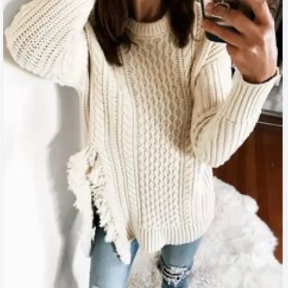 J.Crew Crème Cableknit Sweater Crewneck Split Side Fringe Detail NWT