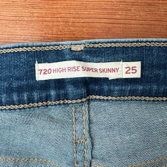Levi’s 720 High Rise Skinny Jeans
