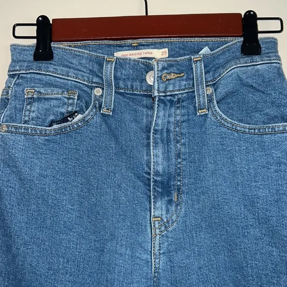 Levi’s High Waisted Taper Jeans