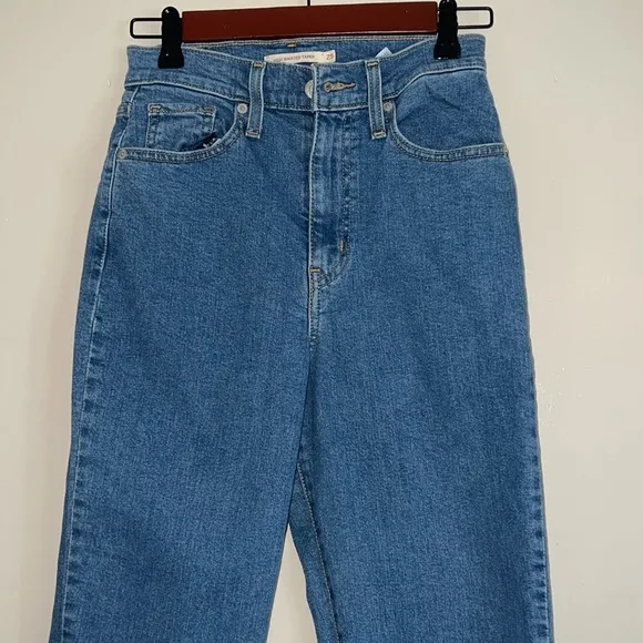 Levi’s High Waisted Taper Jeans
