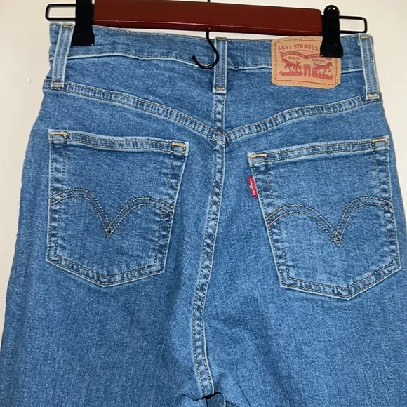 Levi’s High Waisted Taper Jeans