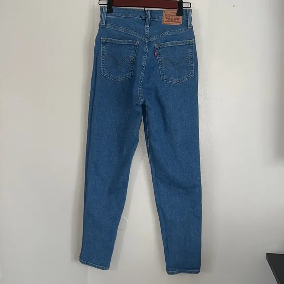 Levi’s High Waisted Taper Jeans