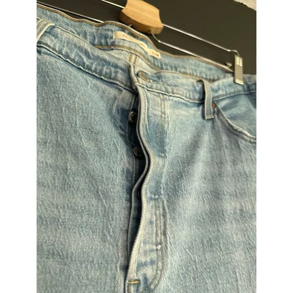 Levis Ribcage Straight High Rise Jeans in Samba Done Light Wash Plus Size 22W