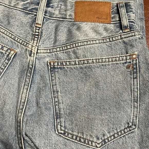 Madewell Women’s The Petite '90s Straight Jean distressed revoir wash Sz 24P NWT