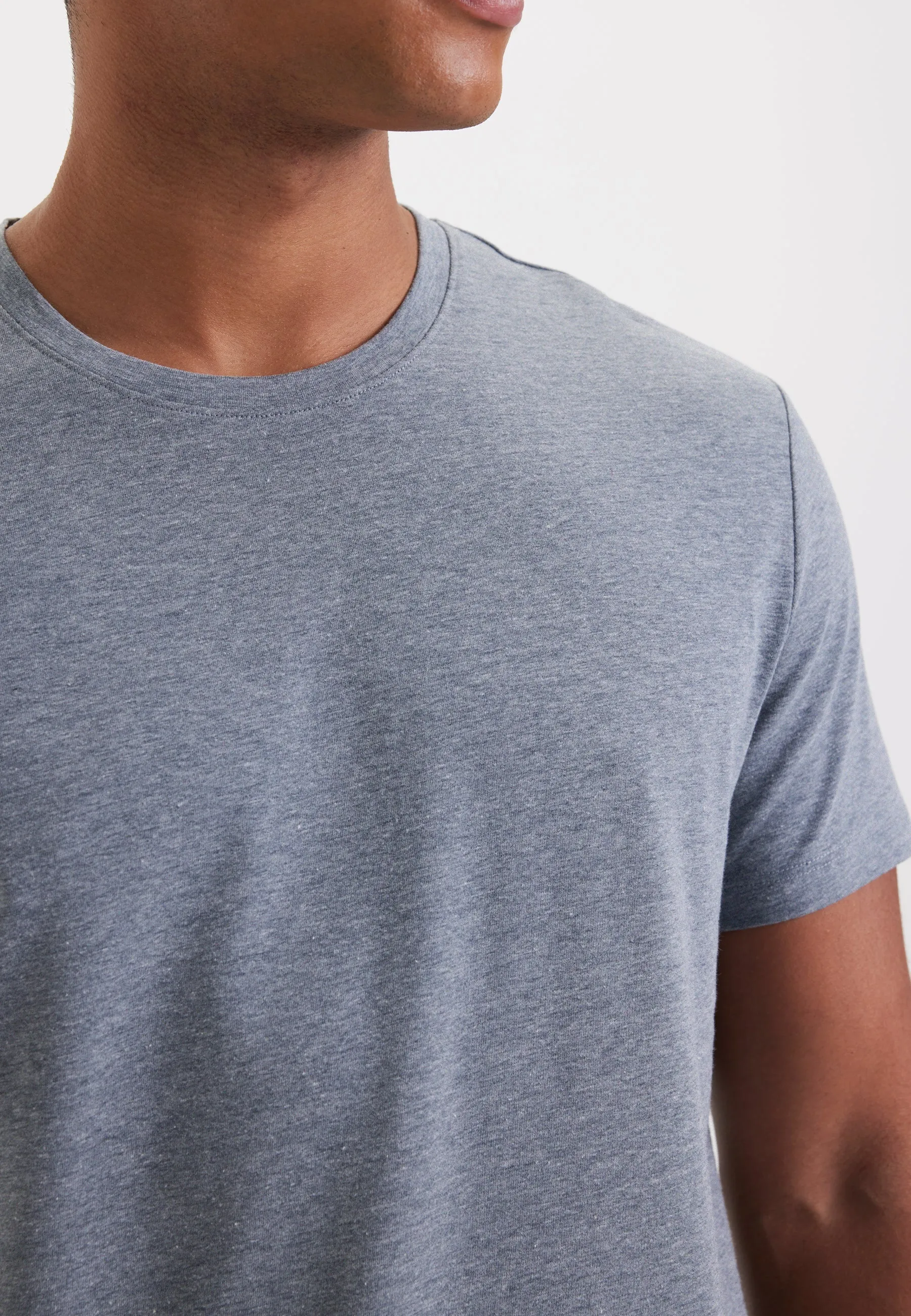 Mavi Melanj Bisiklet Yaka Regular Fit Basic Erkek T-Shirt MERLIN