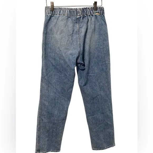 MOTHER The Springy Ankle • 15 Minutes Of Fame Straight Leg Light Wash Jeans