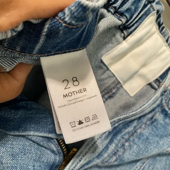 MOTHER The Springy Ankle • 15 Minutes Of Fame Straight Leg Light Wash Jeans