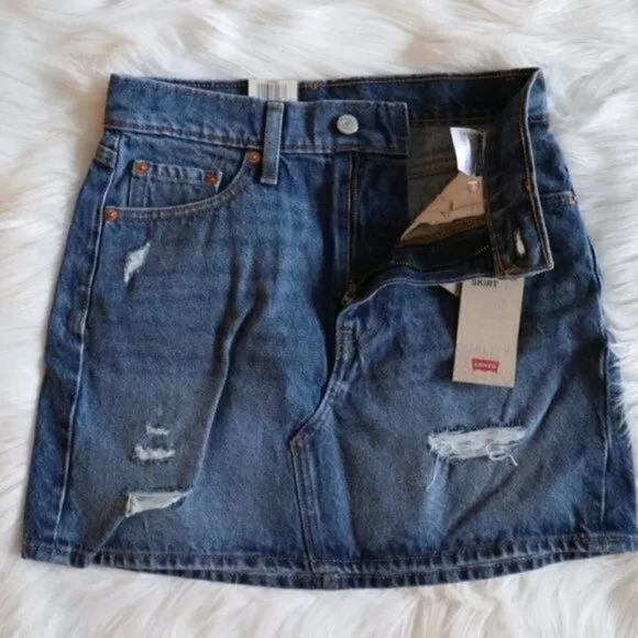 NEW Levis Deconstructed Jeans Skirt Size 25 High Rise Denim