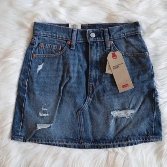 NEW Levis Deconstructed Jeans Skirt Size 25 High Rise Denim